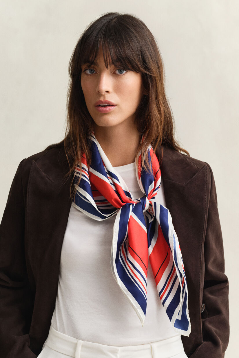 Foulard en soie &agrave; rayures marini&egrave;res