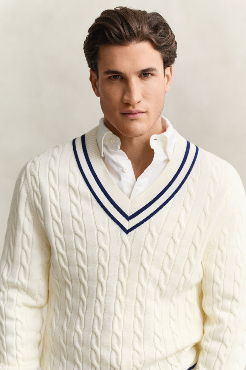 Pull col V en maille de coton torsad&eacute;e