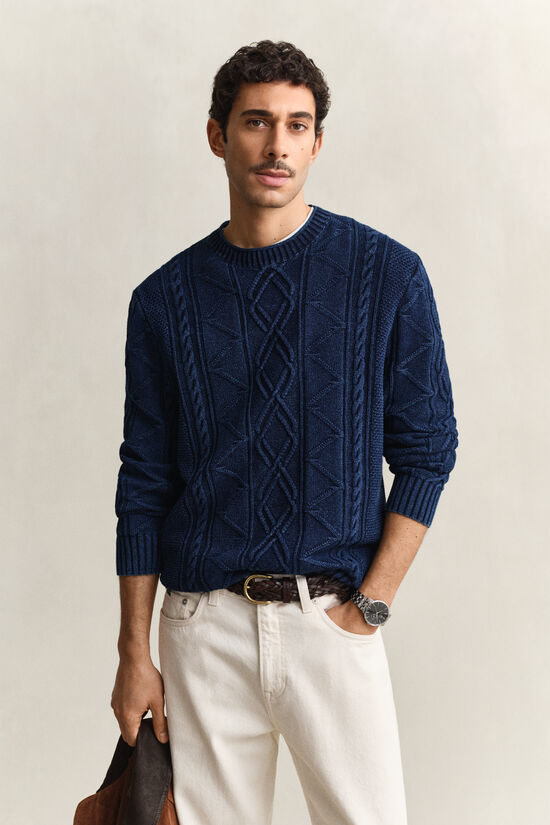 Pull en maille torsad&eacute;e indigo