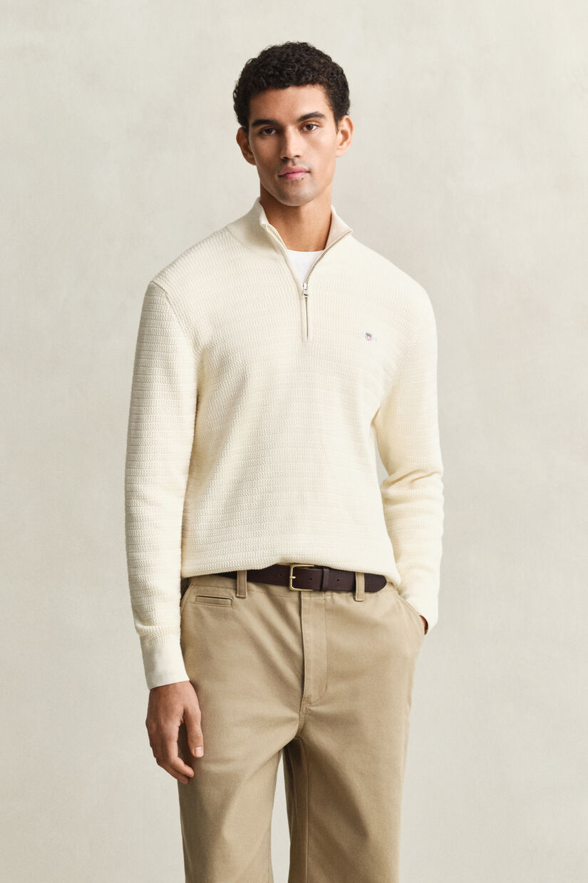 Pull &agrave; demi-zip en maille torsad&eacute;e