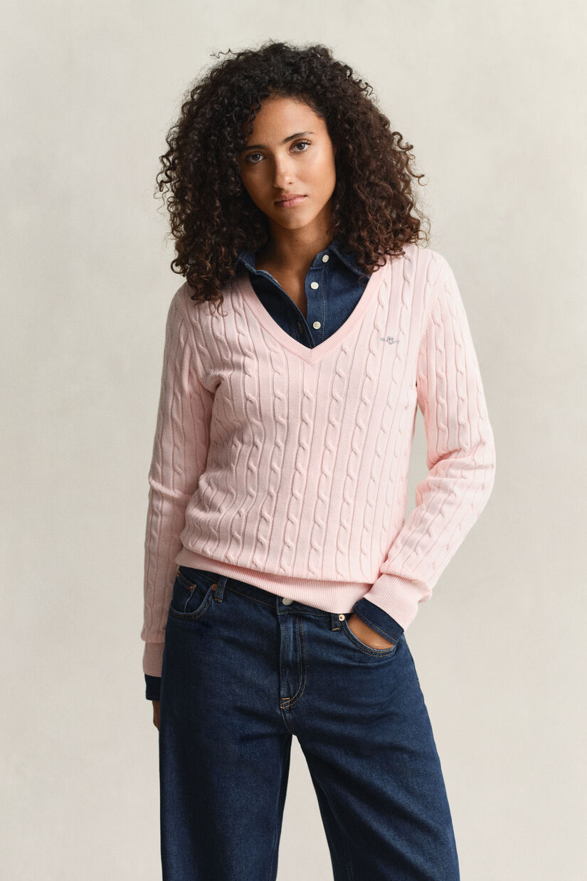 Pull col V en maille de coton stretch &agrave; torsades