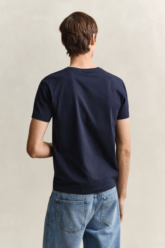 T-shirt col V coupe slim avec &eacute;cusson
