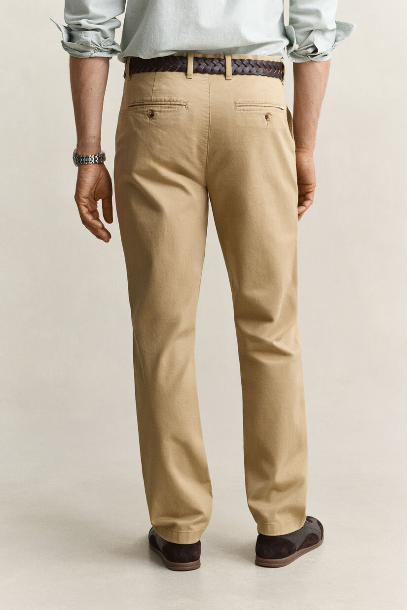 Pantalon chino classique coupe regular