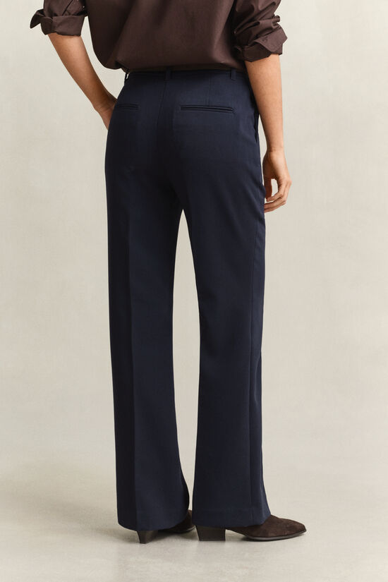 Pantalon coupe slim &eacute;vas&eacute;