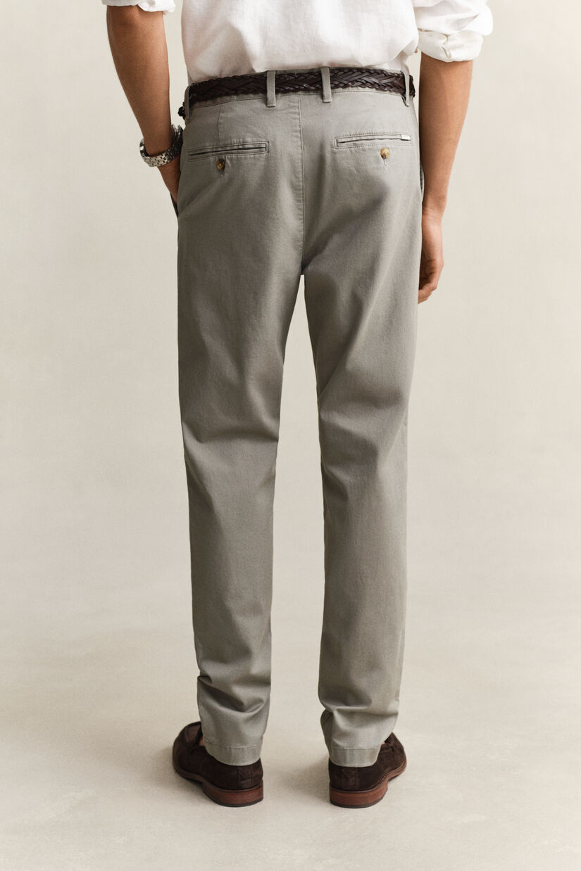 Pantalon chino classique coupe slim