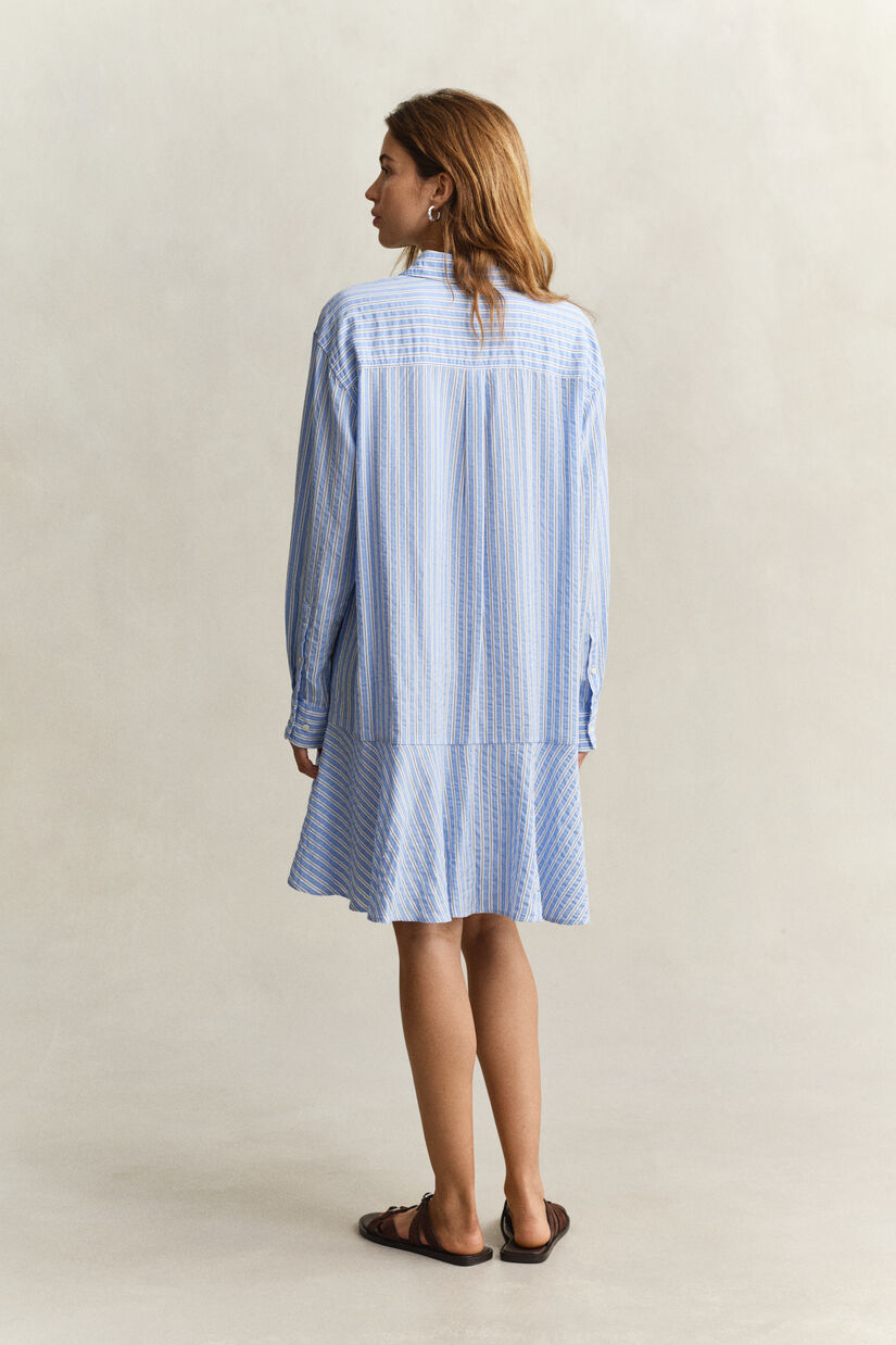 Robe chemise en seersucker &agrave; rayures