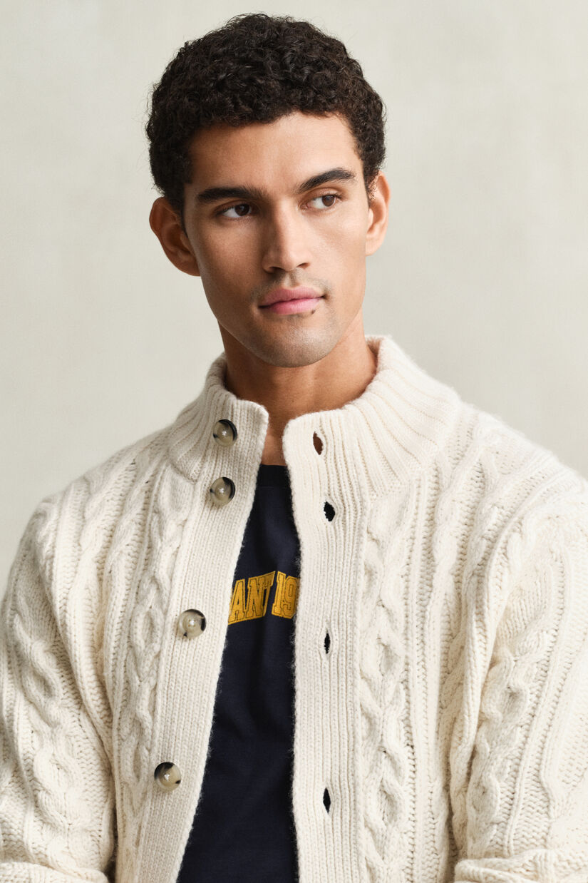 Cardigan en maille torsad&eacute;e