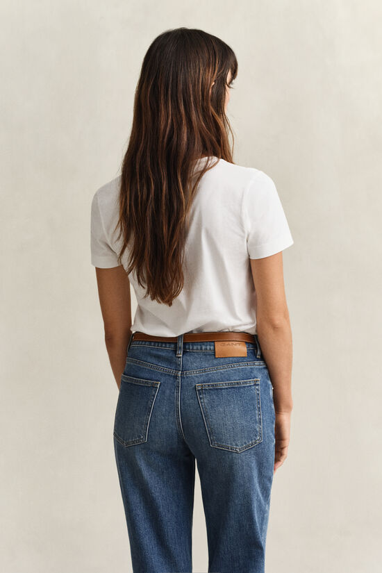 T-shirt col V avec &eacute;cusson