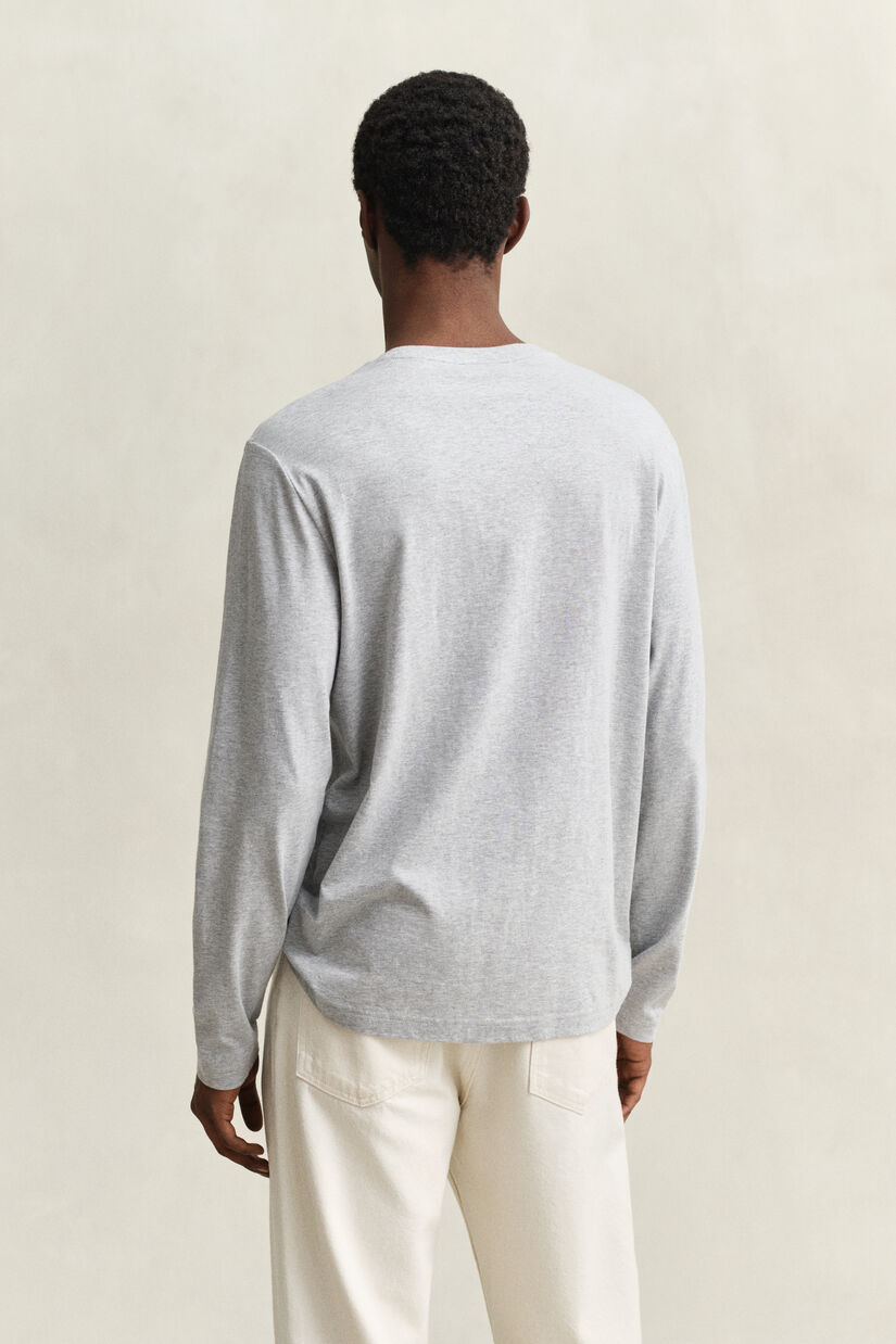 T-shirt &agrave; manches longues avec &eacute;cusson