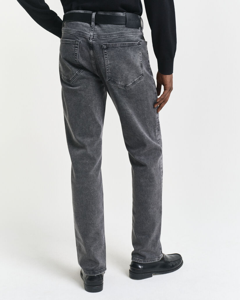 Jean regular fit noir d&eacute;lav&eacute;