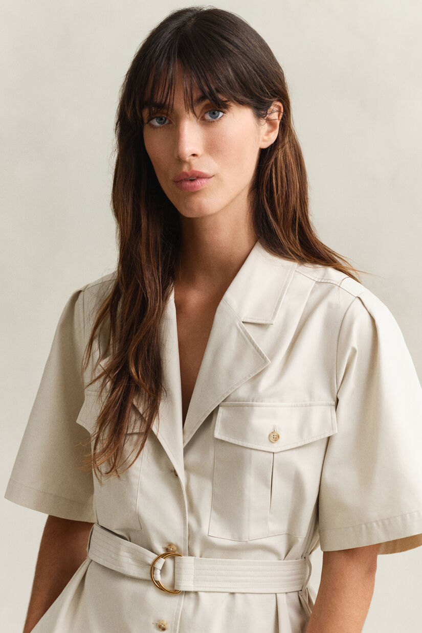 Robe avec ceinture style militaire
