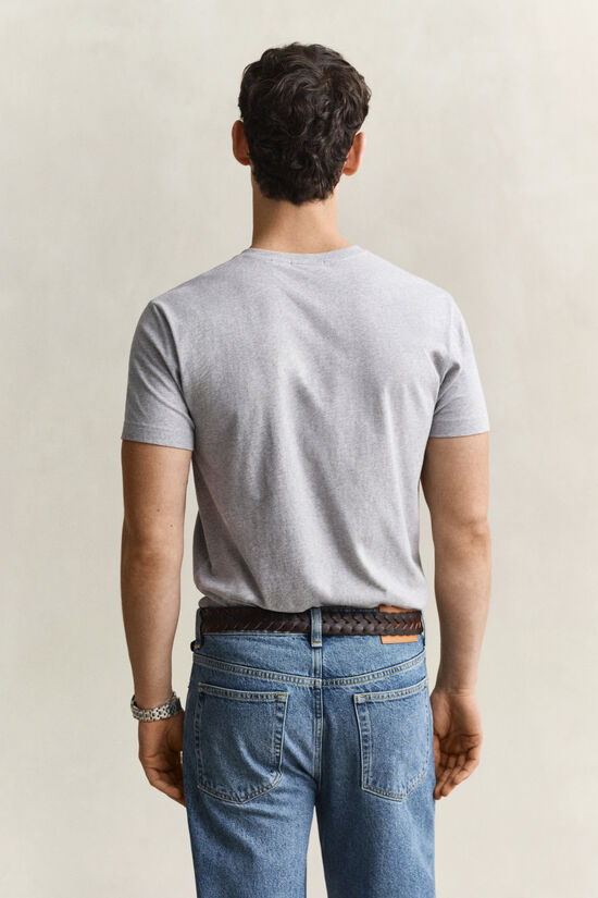 T-shirt col V coupe slim avec &eacute;cusson