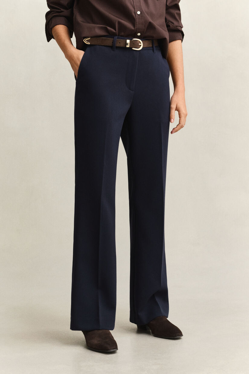 Pantalon coupe slim &eacute;vas&eacute;