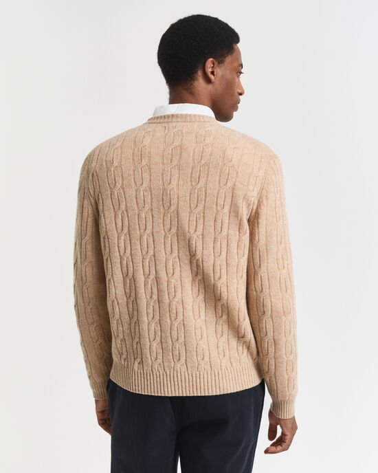 Pull ras du cou en maille torsad&eacute;e en laine d'agneau