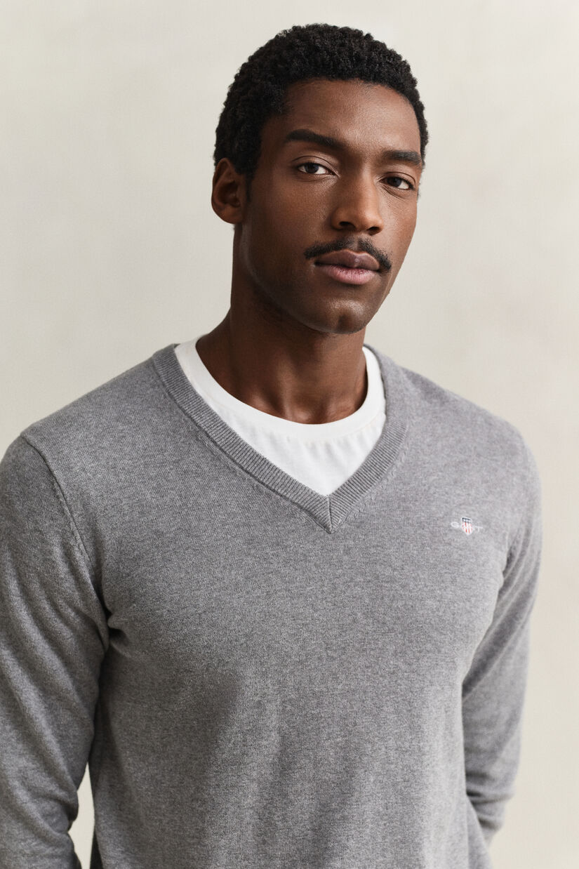 Pull col V en coton classique