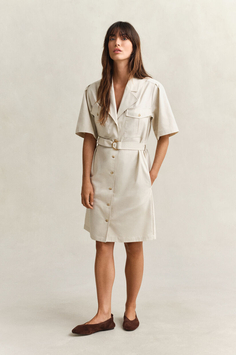 Robe avec ceinture style militaire