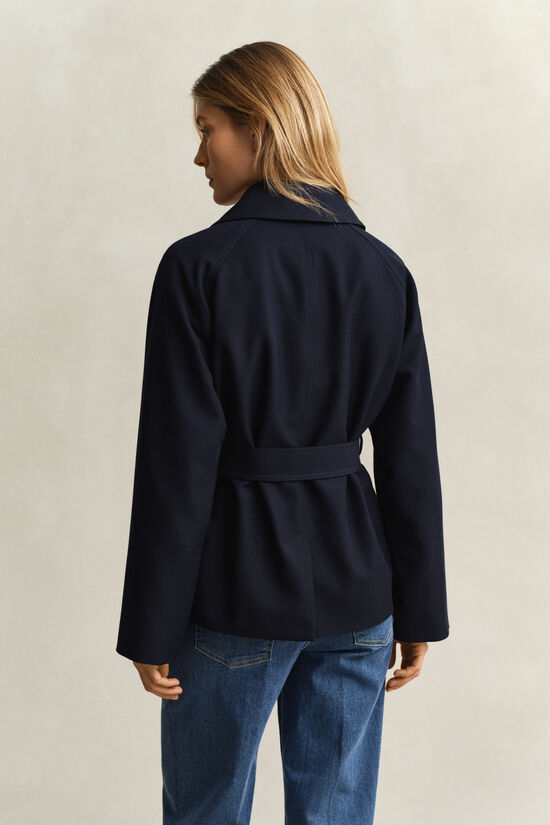 Trench-coat court
