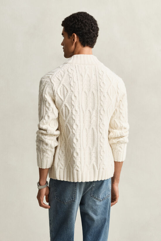 Cardigan en maille torsad&eacute;e
