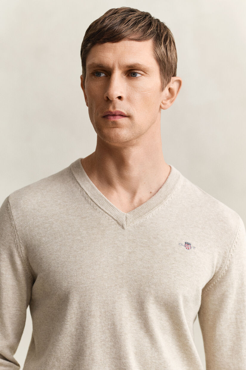 Pull col V en coton classique