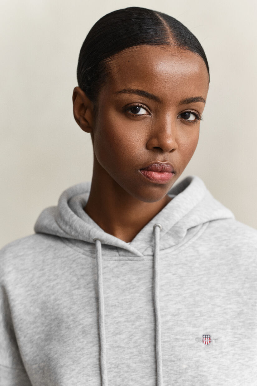 Sweat &agrave; capuche avec &eacute;cusson