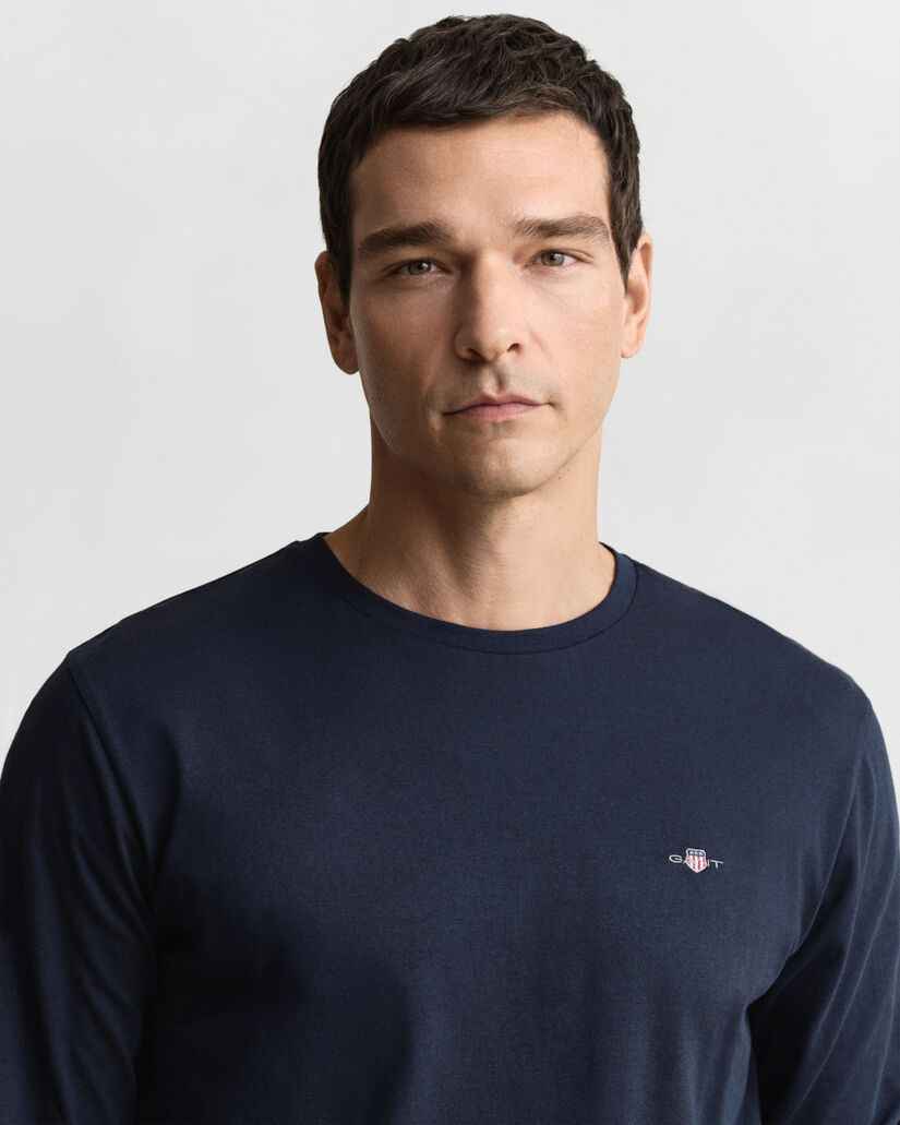 T-shirt &agrave; manches longues avec &eacute;cusson