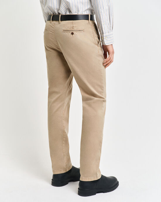 Pantalon chino slim fit en tissu armur&eacute; Structured