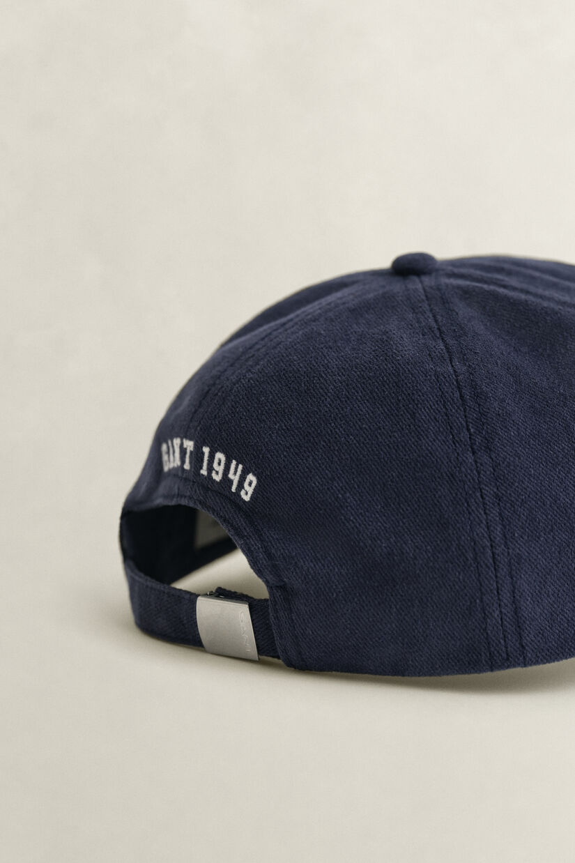 Casquette avec &eacute;cusson G