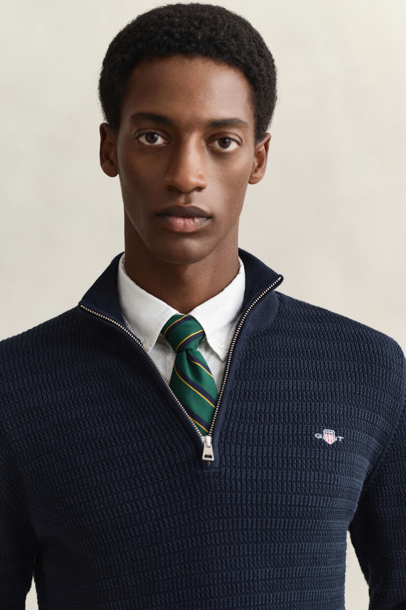 Pull &agrave; demi-zip en maille torsad&eacute;e