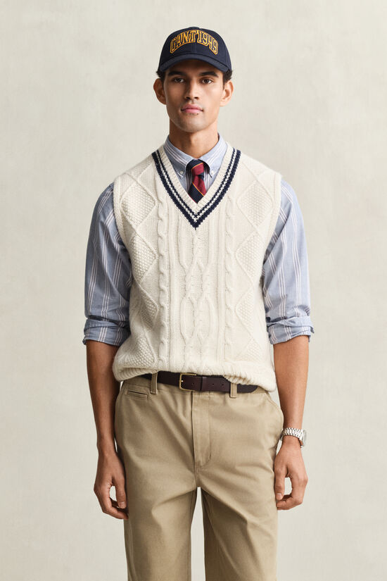Pull sans manches en maille torsad&eacute;e