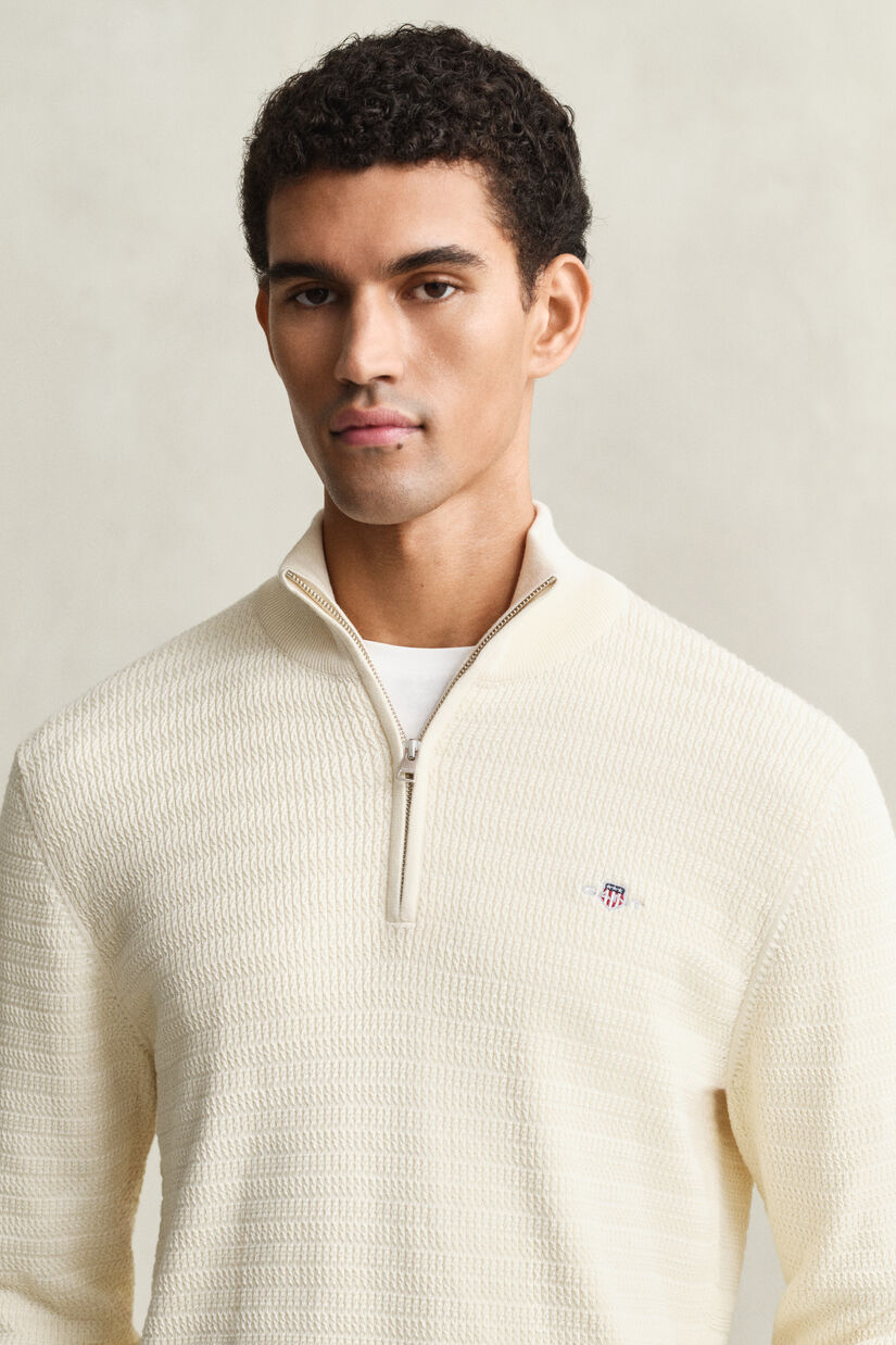 Pull &agrave; demi-zip en maille torsad&eacute;e