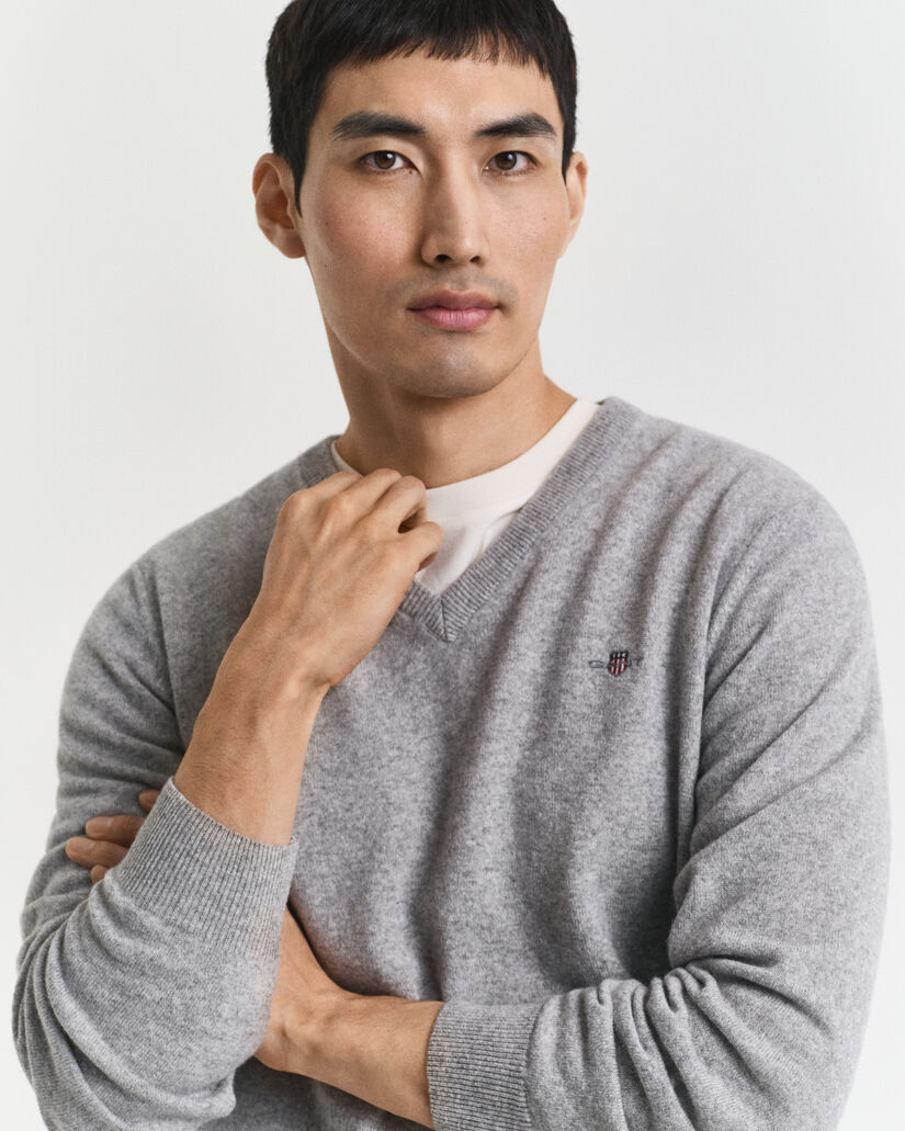 Pull col V en laine d'agneau ultrafine